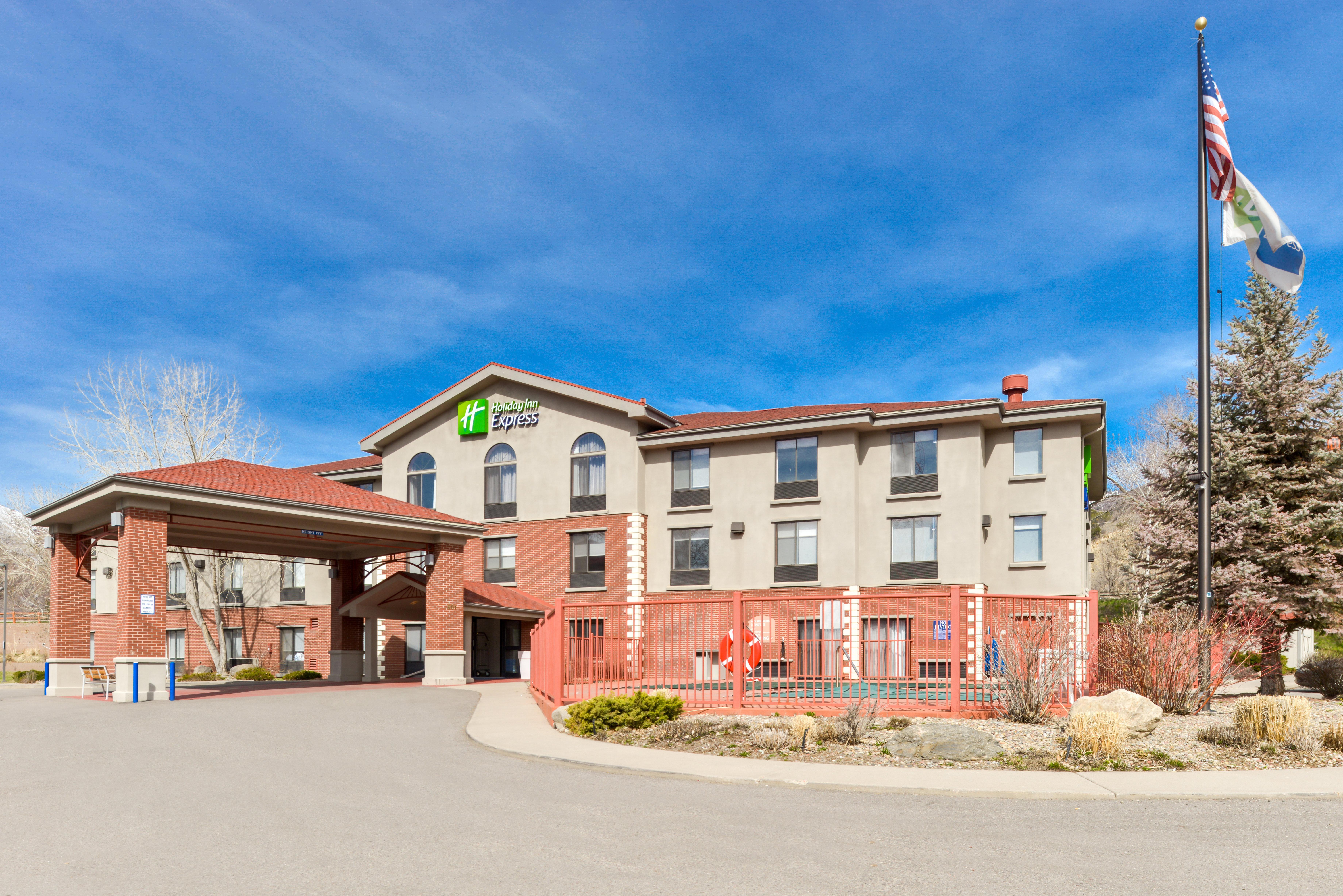 Holiday Inn Express Glenwood Springs Aspen Area By Ihg Exterior photo